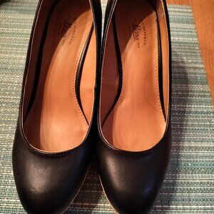 Bass Leather wedges